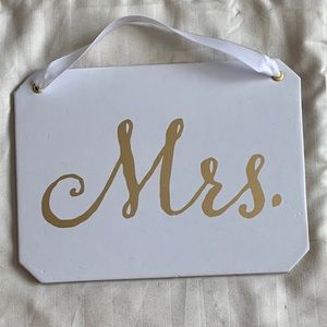 Mrs sign
